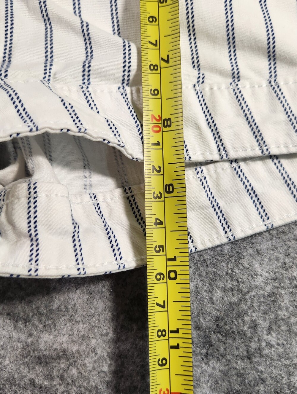 SO Y2K White Shorts with Navy Pinstripes Size 3 - Picture 5 of 7